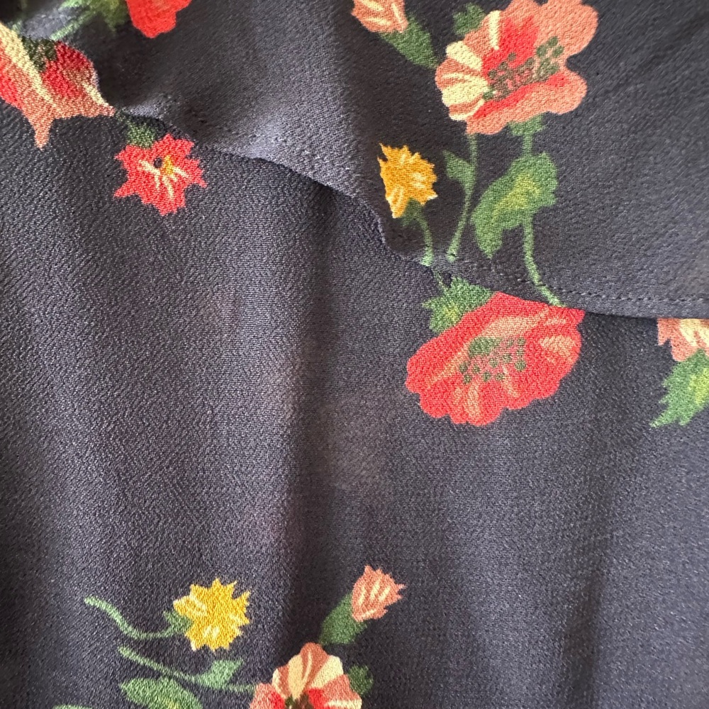 Reformation Agora Asymmetrical Cold Shoulder Midi Dress - Purple Floral - Picture 6 of 9